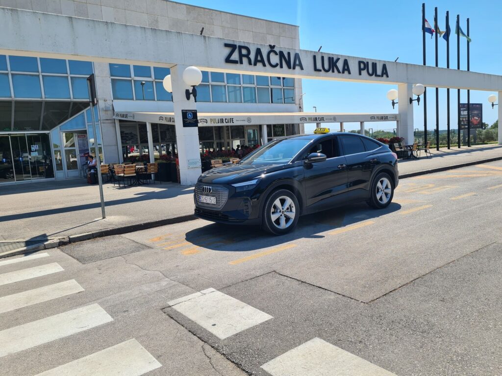 taxiporeceu_electric_car_2