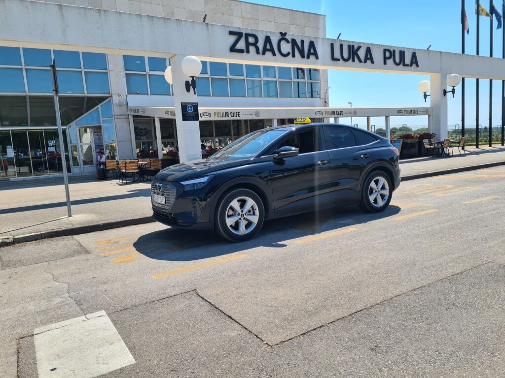 taxiporeceu_electric_car_3